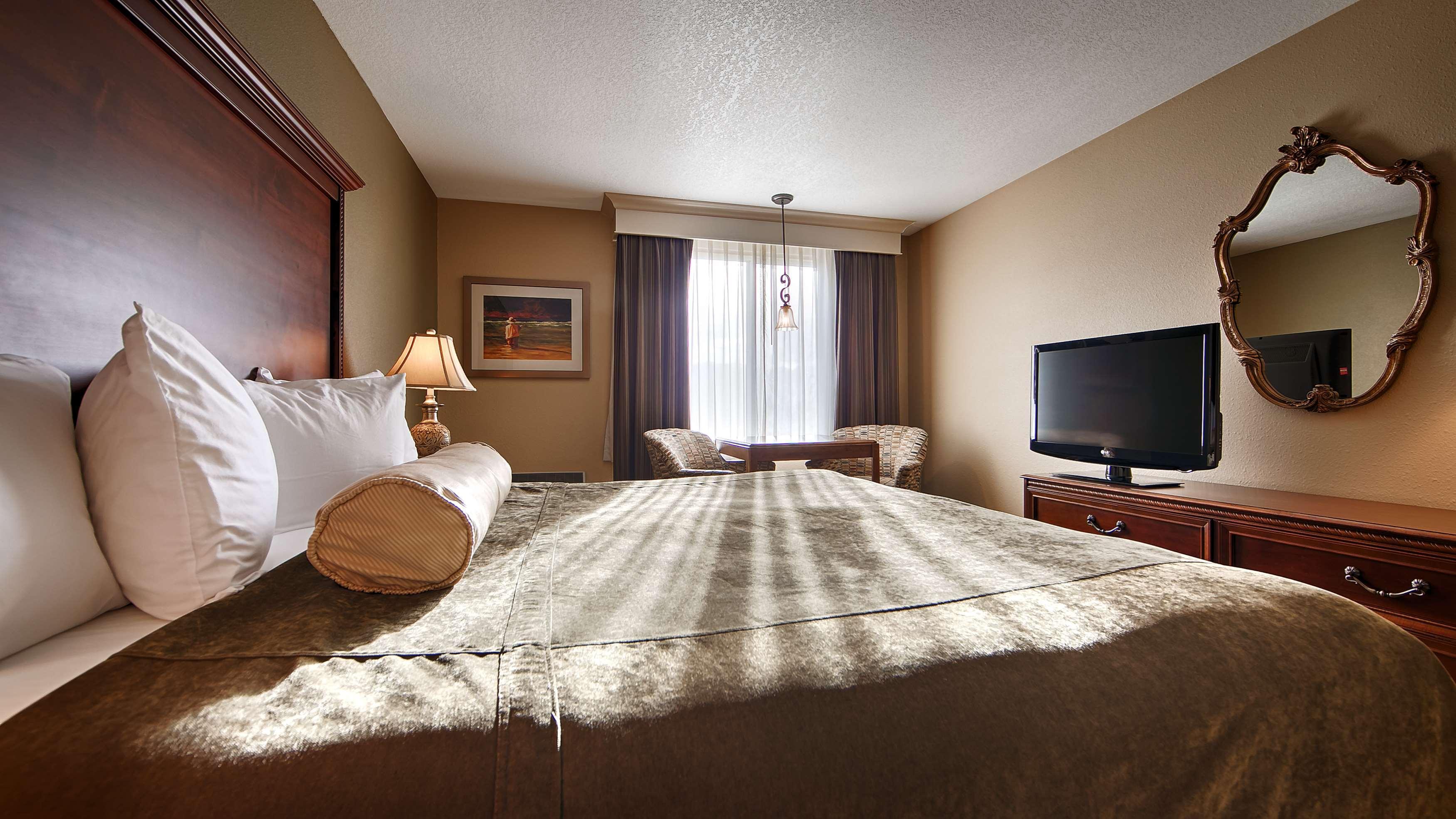 Western Salbasgeon & Hotel Reedsport